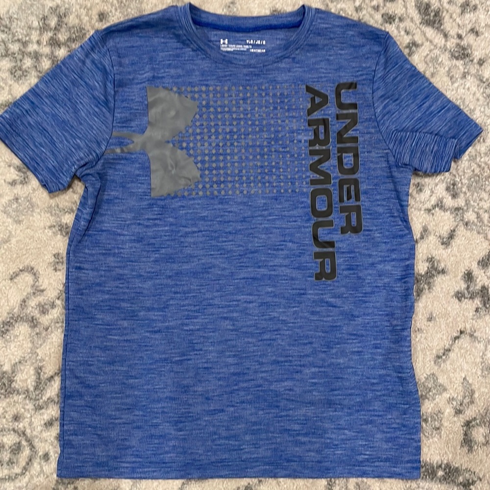 Boy’s Under Armour Athletic shirt